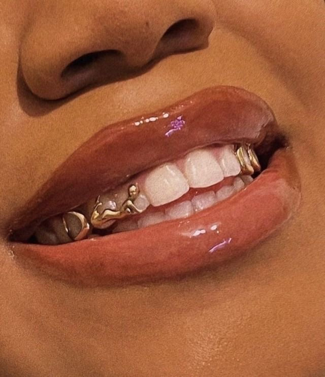 Grillz en Madrid, Barcelona y Valencia | Grillz a Medida - Grillz Worldwide